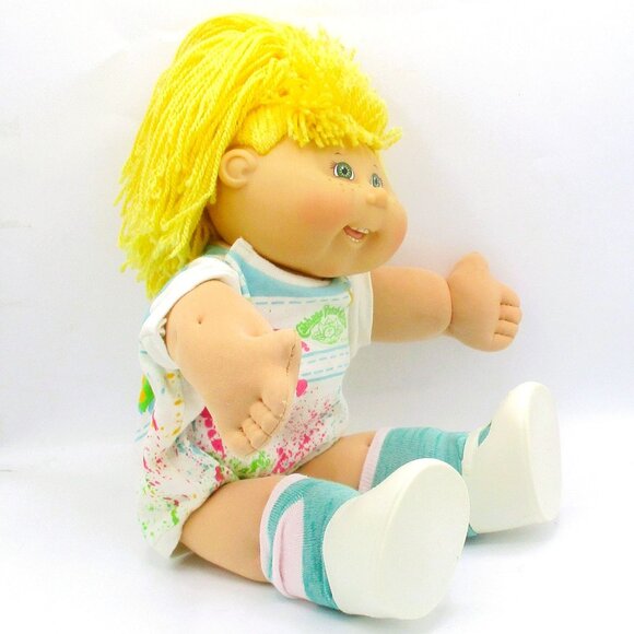 2004 CPK Play Along Lemon Crimped Hair Doll Green Eyes Freckles Retro Outfit Sho - Picture 4 of 9